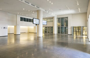 Silver Foyer - Photo