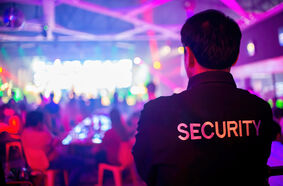 La pénurie aiguë d'agents de sécurité met-elle en danger les festivals et événements ?